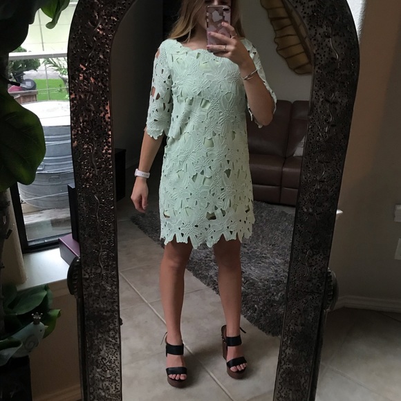 Spring dress - Picture 1 of 8